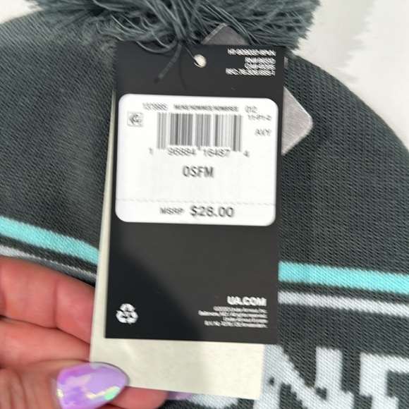 Under Armour
UA Men's Halftime Pom Beanie - Beanies- NWT - Picture 4 of 5
